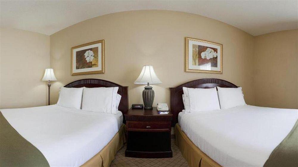 Express By Ihg Hotel Fairfield