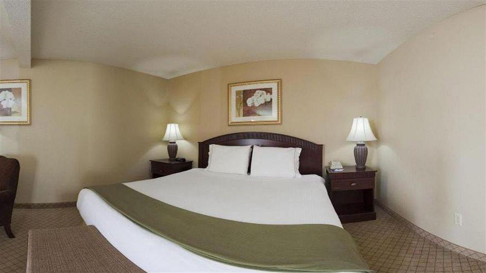 Express By Ihg 2* Fairfield