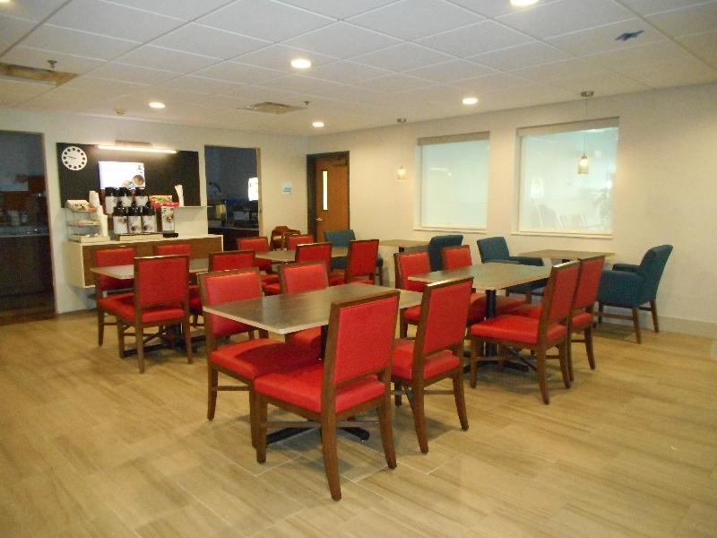 Express By Ihg Hotel 2*